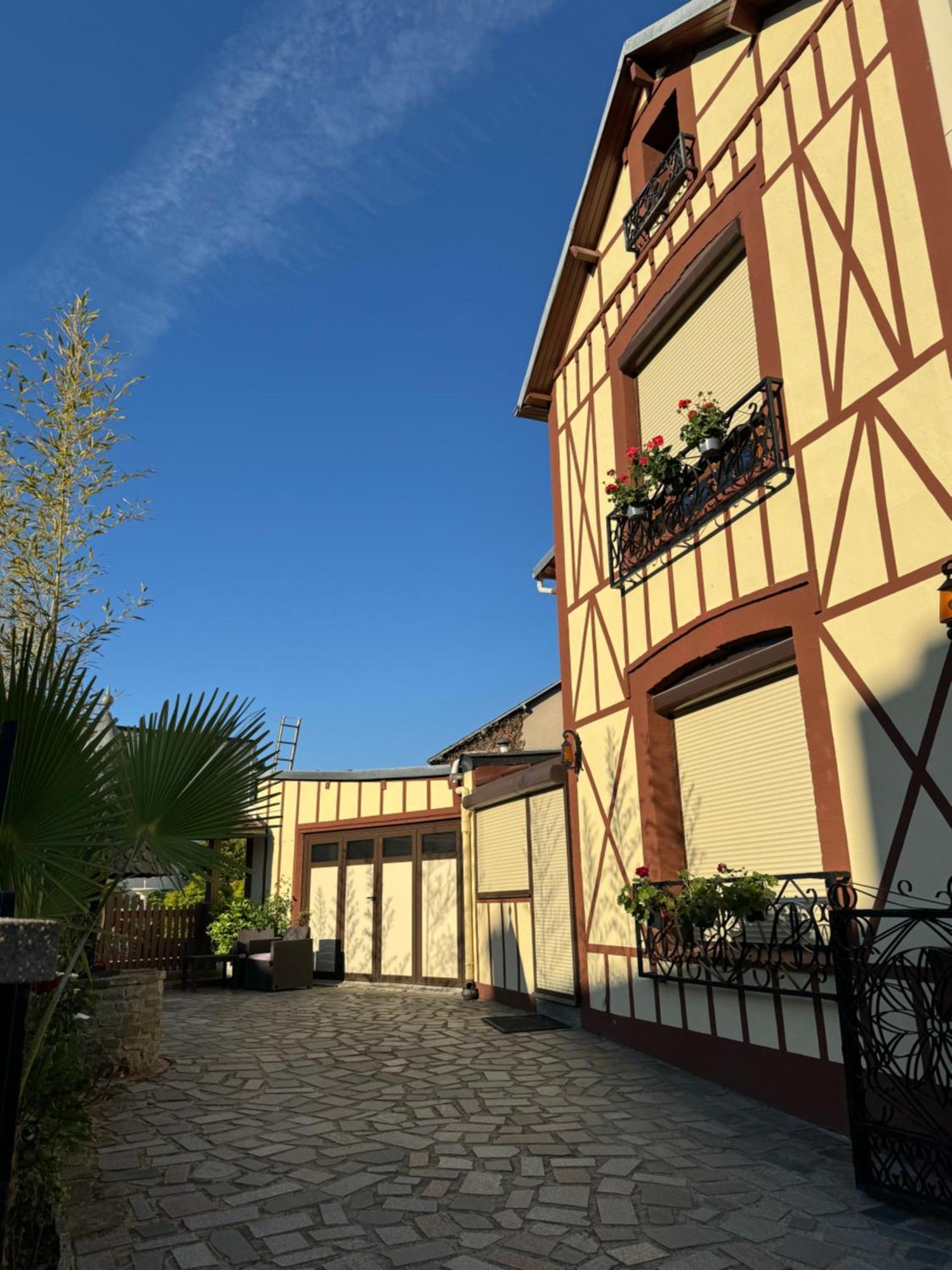 Maison Colombage Normande 弗莱尔 外观 照片